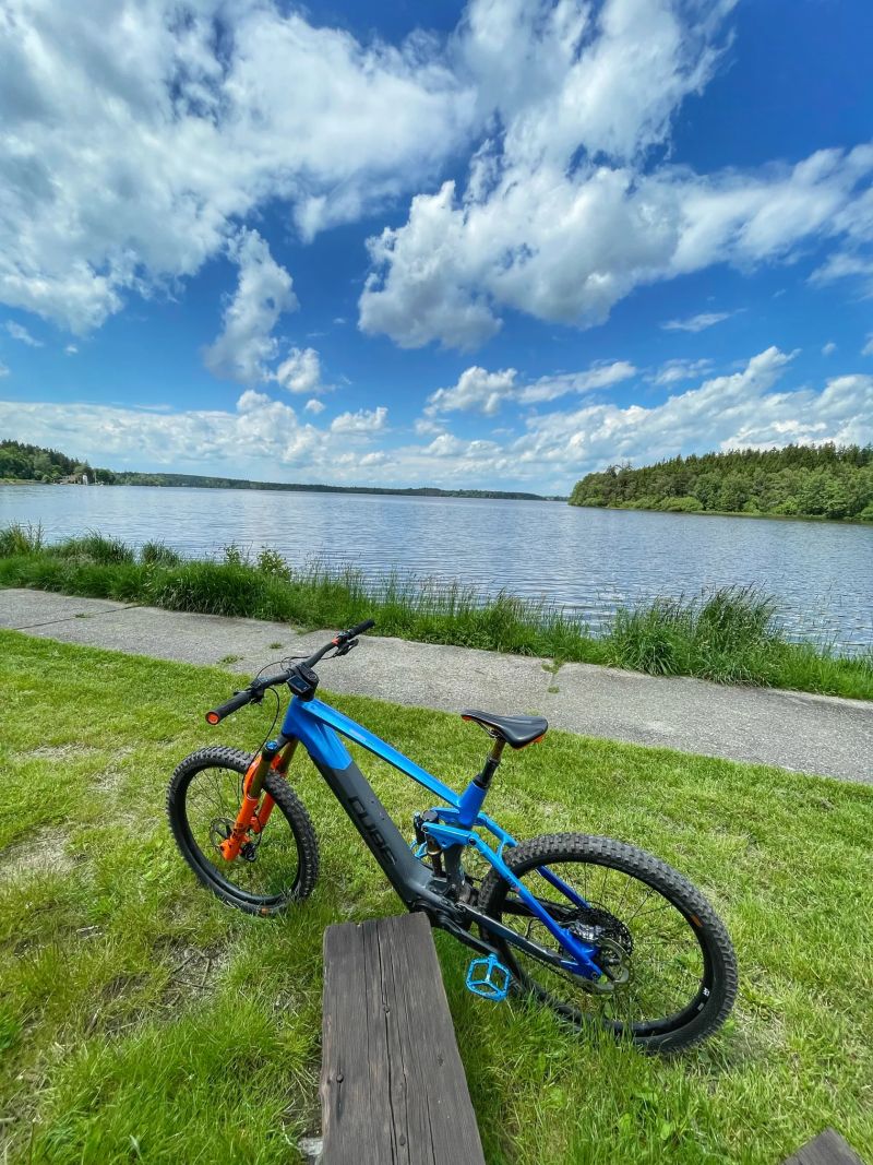 Cube Stereo Hybrid 160 hpc action team 750