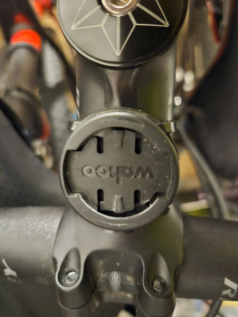 Wahoo Elemnt Bolt V1 kompletní balení