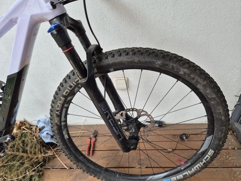 Cube access pro dětské závodní kolo Shimano XT Reba Fox Transfer SL 9.85kg