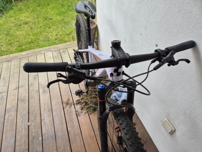 Cube access pro dětské závodní kolo Shimano XT Reba Fox Transfer SL 9.85kg