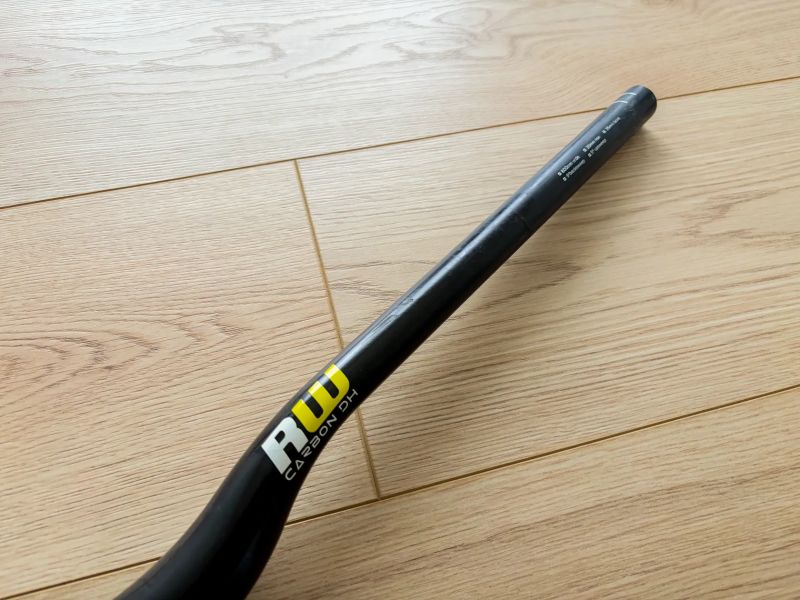 Řídítka Burgtec Ride Wide DH 35 Carbon 