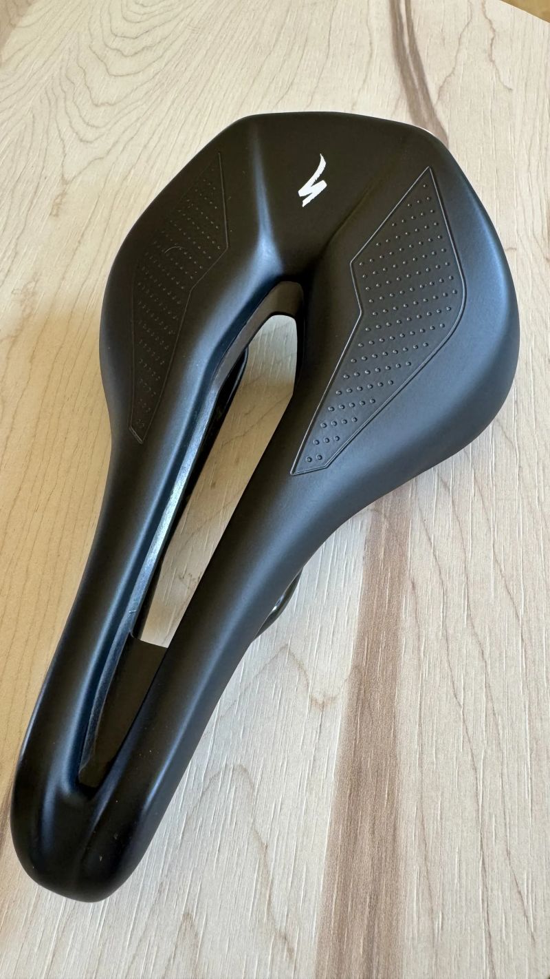 Sedlo Specialized Power Comp, 143 mm