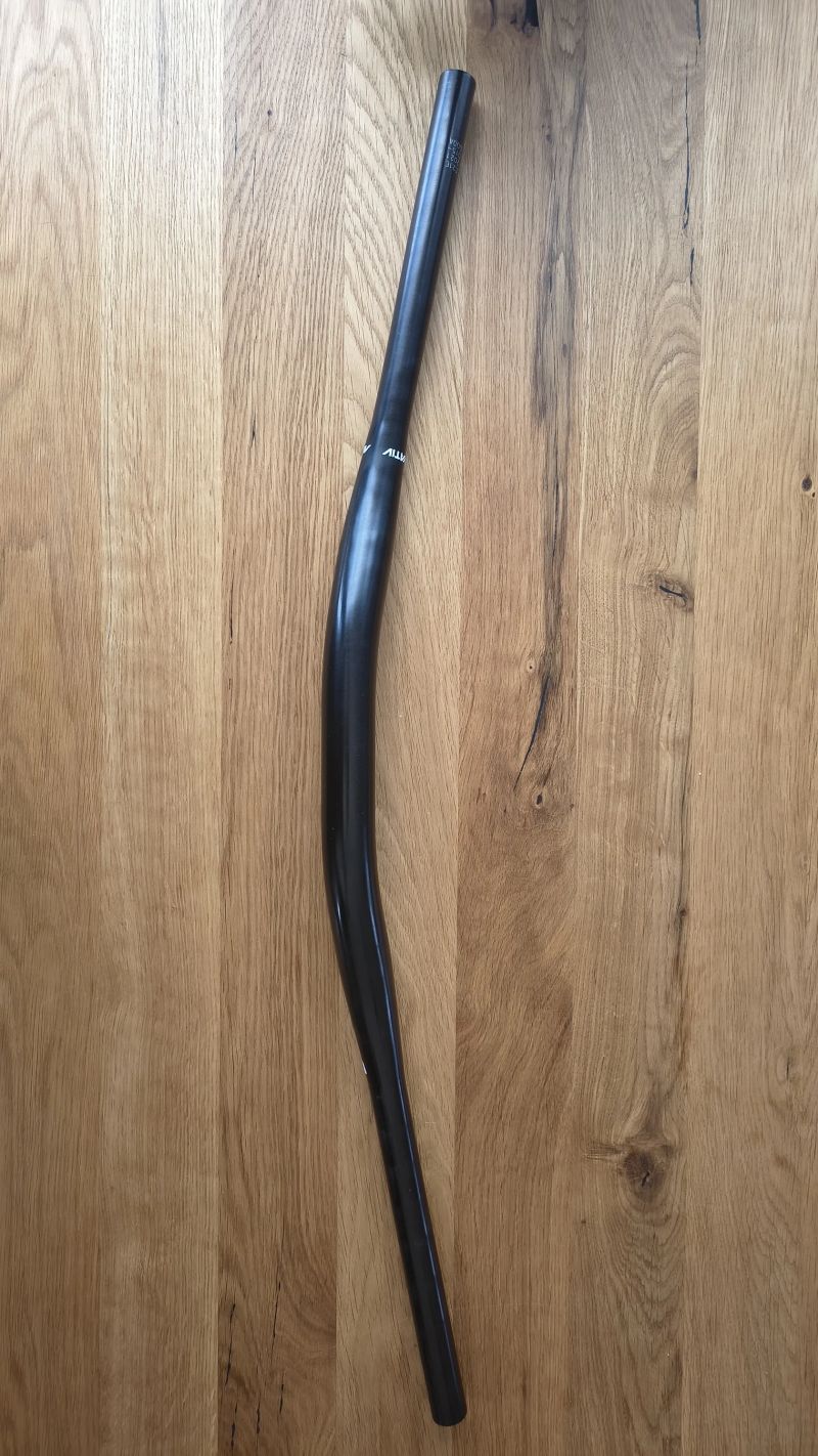 Truvativ Descendant DH řidítka 31,8mm