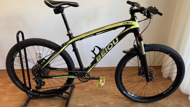 DĚTSKÁ ZÁVODNÍ RAKETA 17"