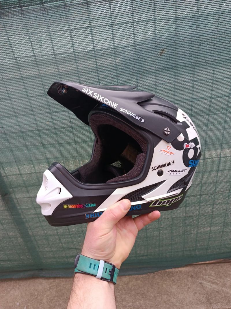 Integrální přilba SixSixOne vel.M 57-58cm