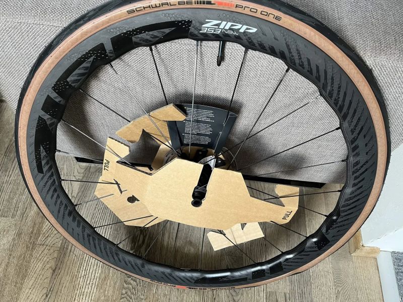 Zipp 353 NSW (NOVÉ)
