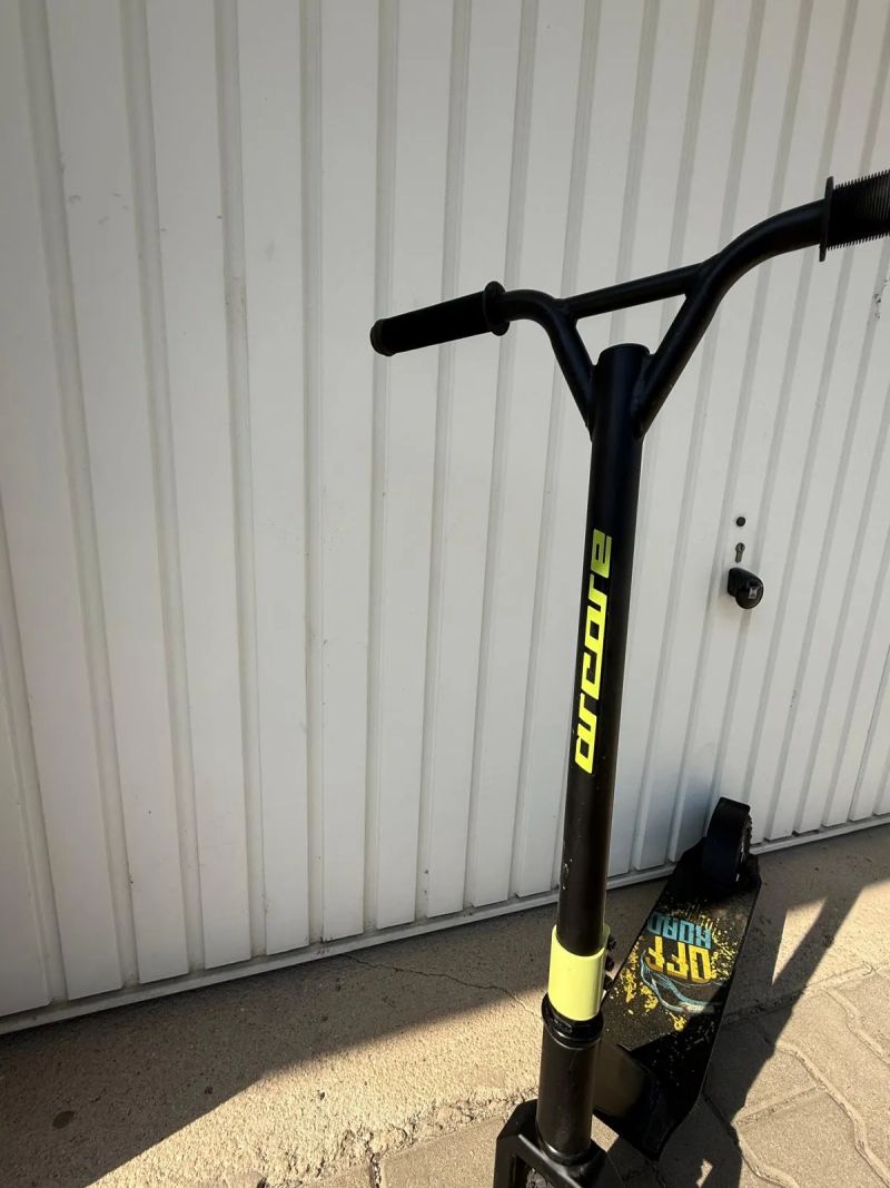 Koloběžka Arcore Ruckus 