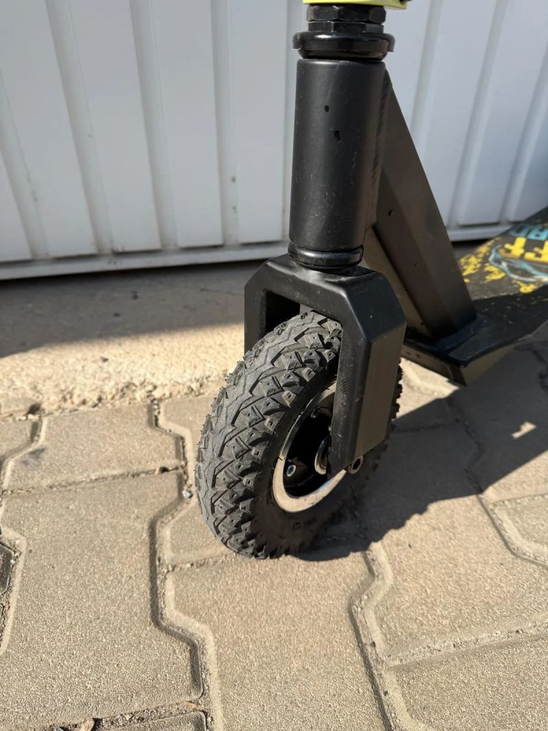 Koloběžka Arcore Ruckus 