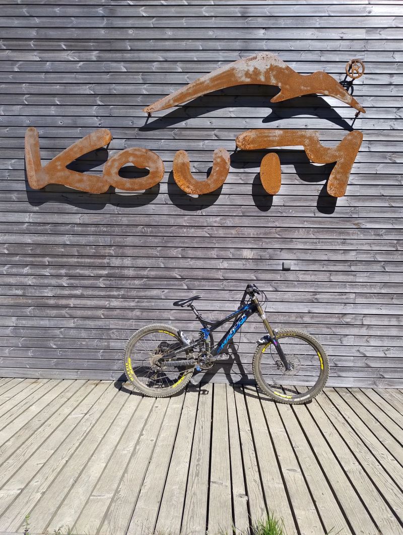 Rock Machine Whizz 90