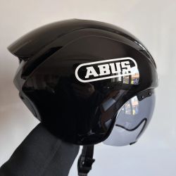 Abus Gamechanger TRI Shina Black velikost Medium