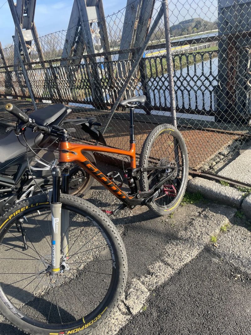 Giant Anthem Advanced Pro 29 3 (2024) – KARBON / SRAM AXS /