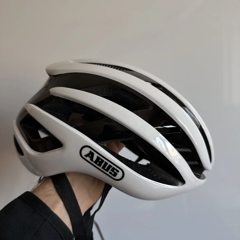 Abus AirBreaker Polar White vel.M