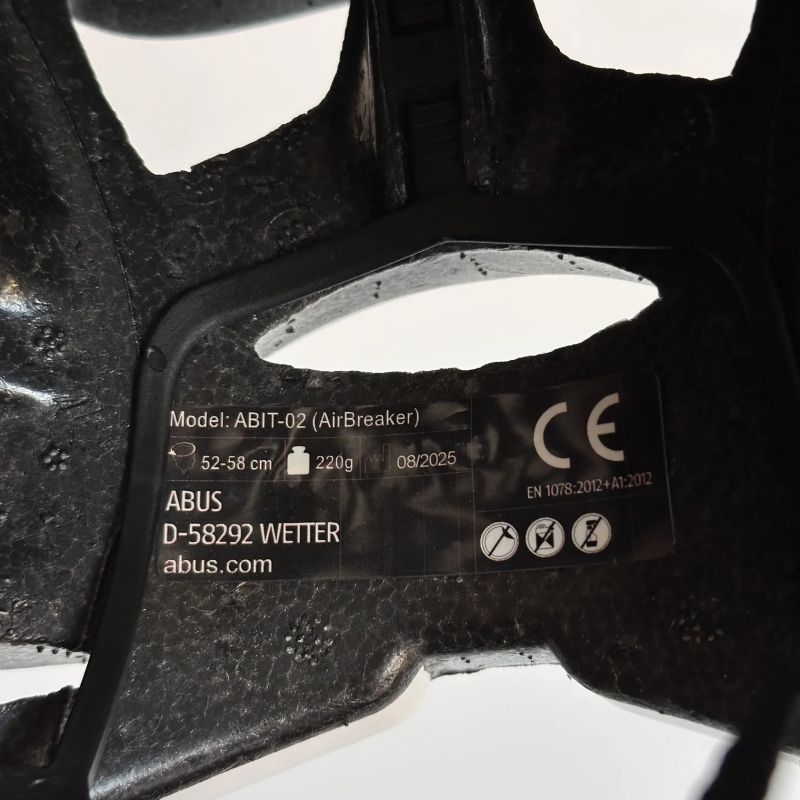 Abus AirBreaker Polar White vel.M