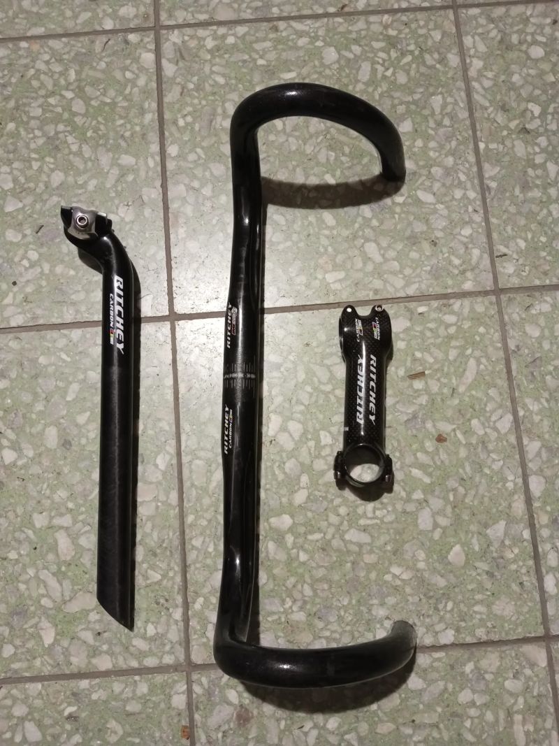 Prodám silniční karbonová řidítka Ritchey, představec Ritchey, sedlovka Ritchey