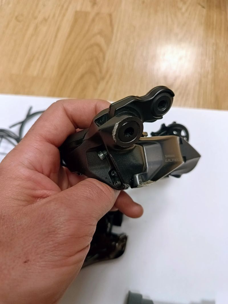 Část sady Shimano Ultegra Di2 R8170 2x12 - záruka funkčnosti