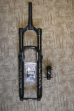 Vidlice ROCK SHOX Lyrik BOOST 29“ + náboj SRAM