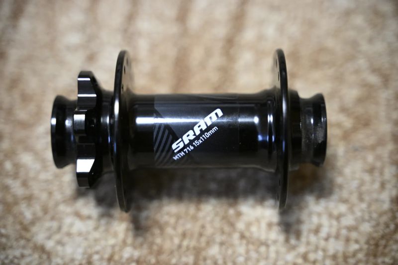 Vidlice ROCK SHOX Lyrik BOOST 29“ + náboj SRAM