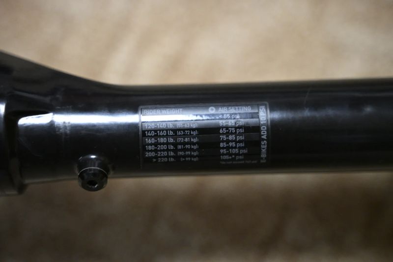 Vidlice ROCK SHOX Lyrik BOOST 29“ + náboj SRAM