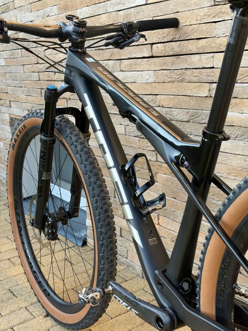 TREK SUPERCALIBER, full carbon, vel.M