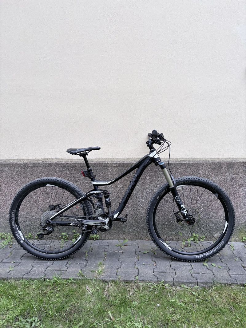 Giant Trance 2 LTD, 27,5” vel. S, roku 2016