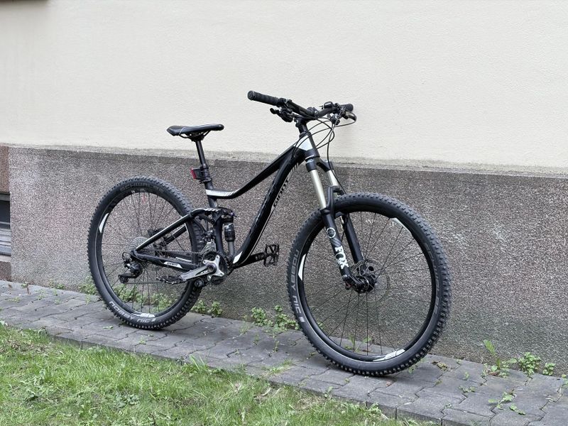 Giant Trance 2 LTD, 27,5” vel. S, roku 2016
