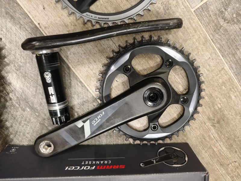 gravel silniční sada SRAM 1x11 přehazovačka SRAM Rival 11 Type 3.0 a páky SRAM APEX HydroR