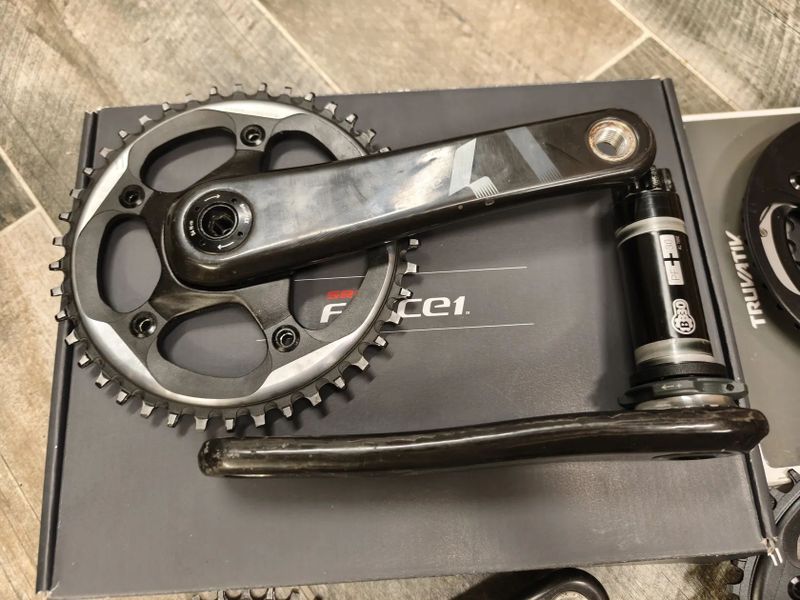 gravel silniční sada SRAM 1x11 přehazovačka SRAM Rival 11 Type 3.0 a páky SRAM APEX HydroR