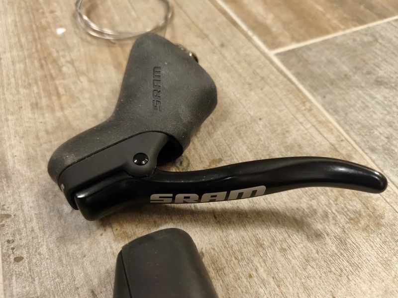 gravel silniční sada SRAM 1x11 přehazovačka SRAM Rival 11 Type 3.0 a páky SRAM APEX HydroR