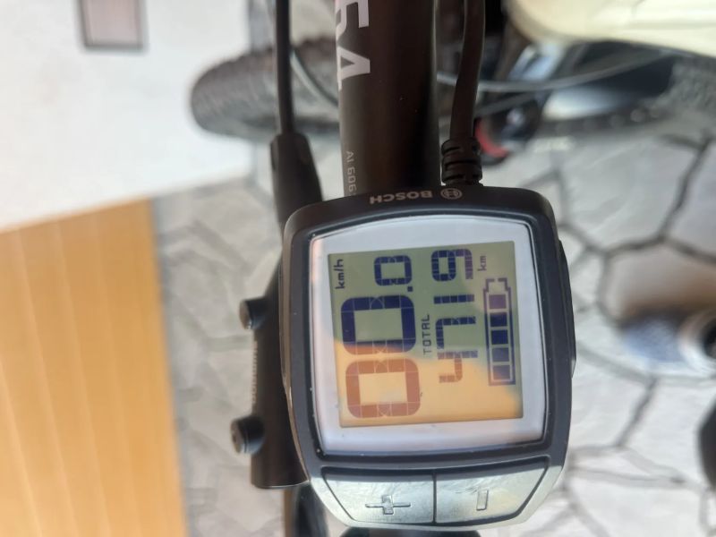 Cube ACCESS HYBRRID EX TITAN 17