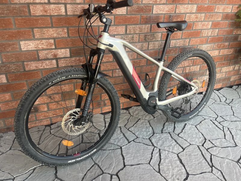 Cube ACCESS HYBRRID EX TITAN 17