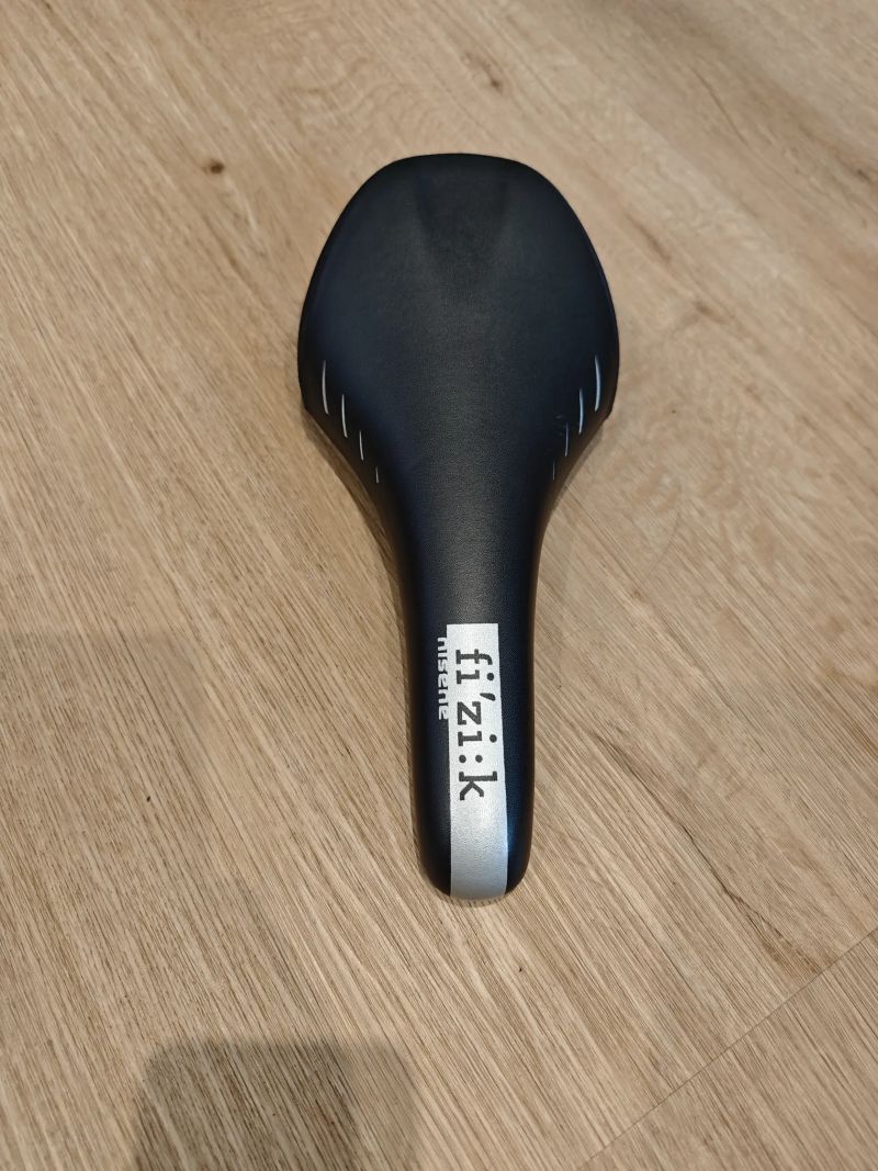 Prodám různá nepoužitá sedla na kolo 