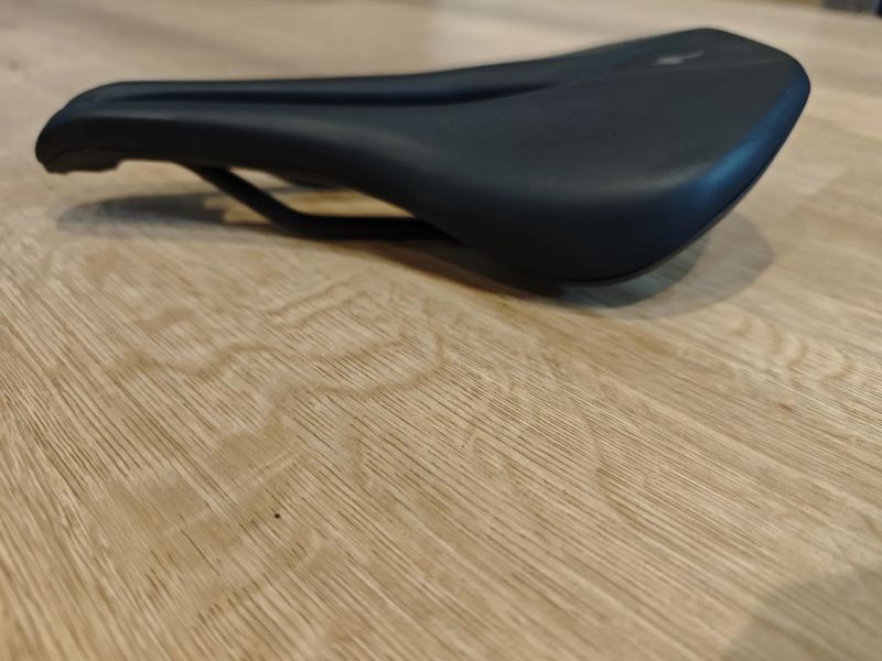 Prodám různá nepoužitá sedla na kolo 