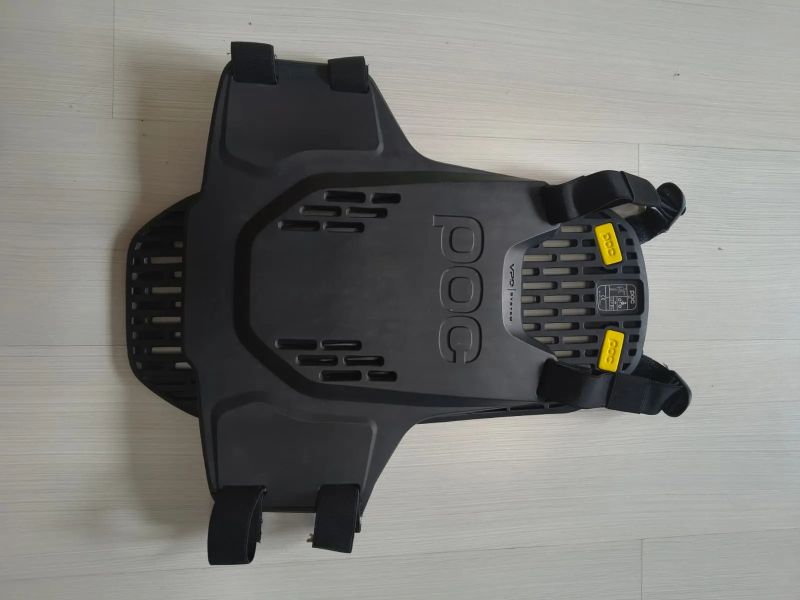 Chránič páteře a hrudi POC