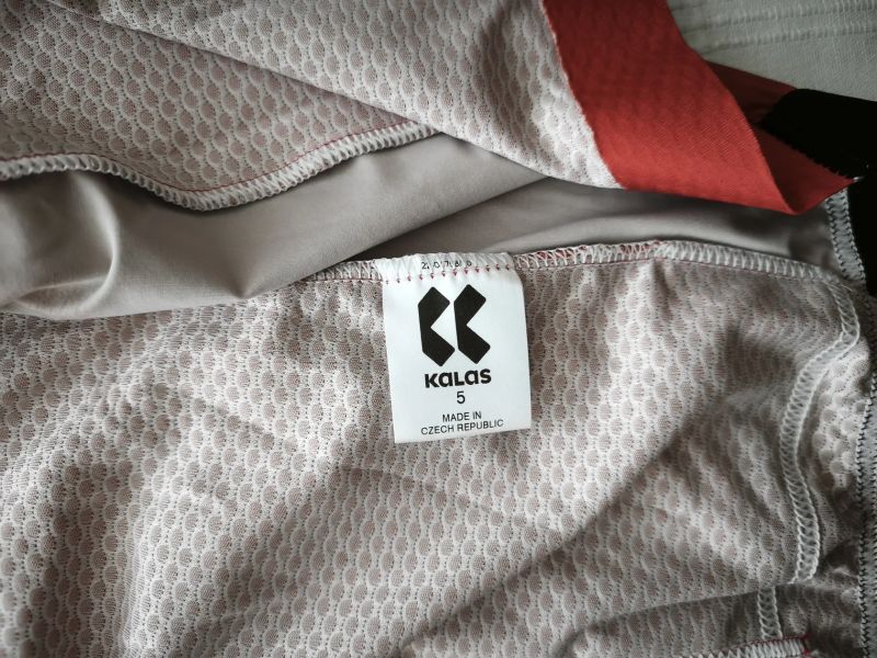 Dresy Kalas různé.