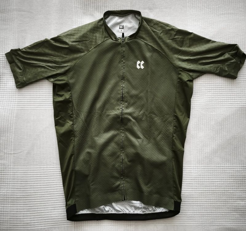 Dresy Kalas různé.