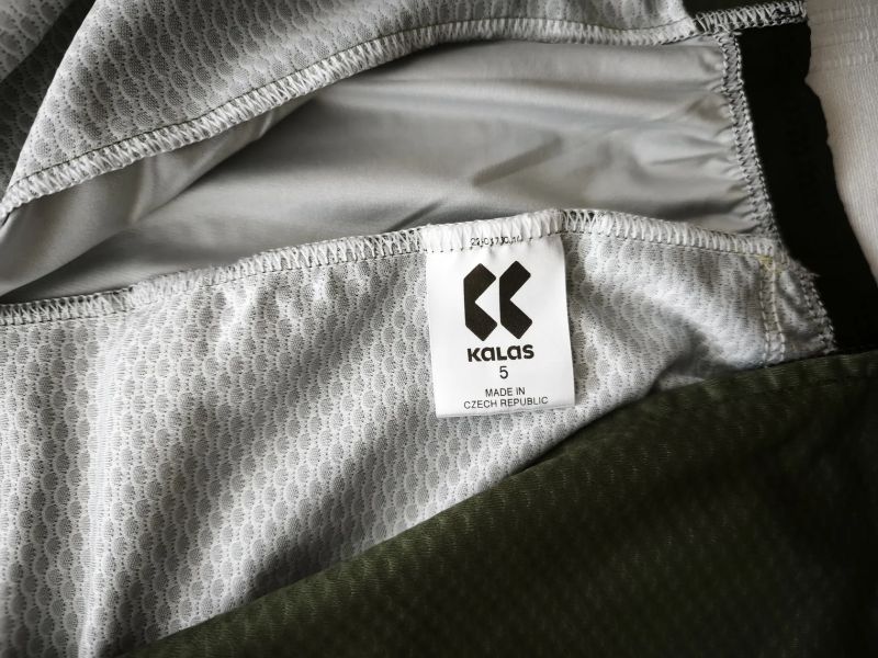 Dresy Kalas různé.