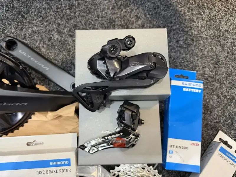Sada Shimano Ultegra Di2 R8170