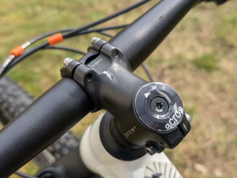 Canyon Neuron Young Hero