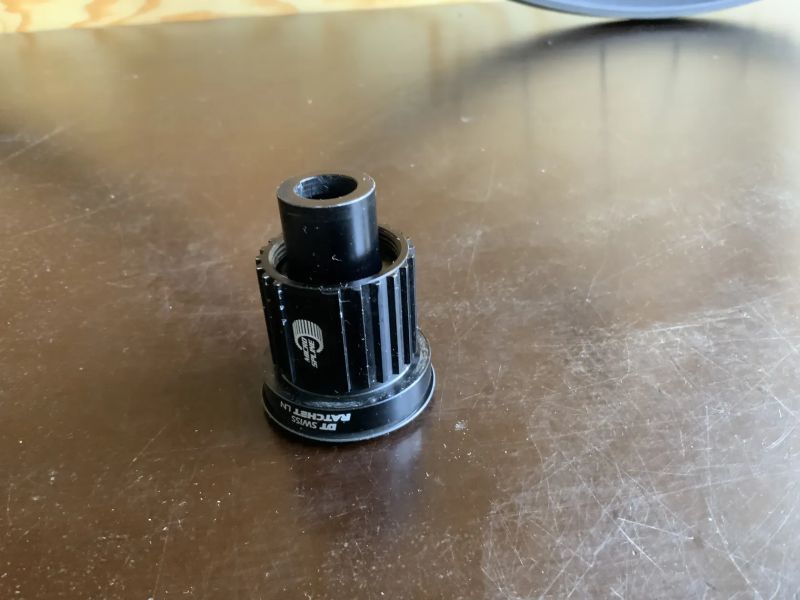 Enduro/FR-29 Boost-DT Swiss FR 541, naba predni DT 350, zadni nová DT 370 Ratchet 36, Sapim draty 