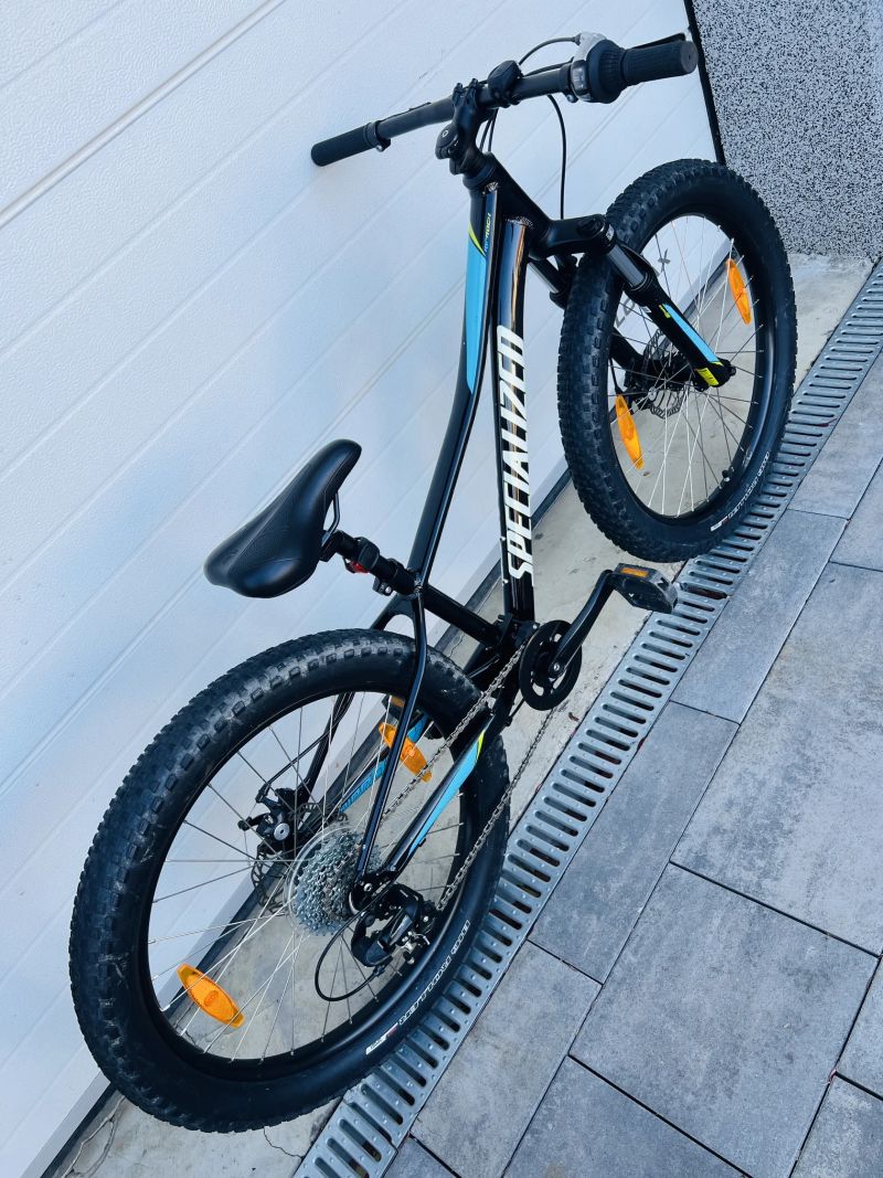 Specialized Riprock 24" ( PC: 13.990kč ) 10-12let