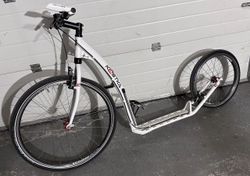 Kostka Tour Max (G6) bílá