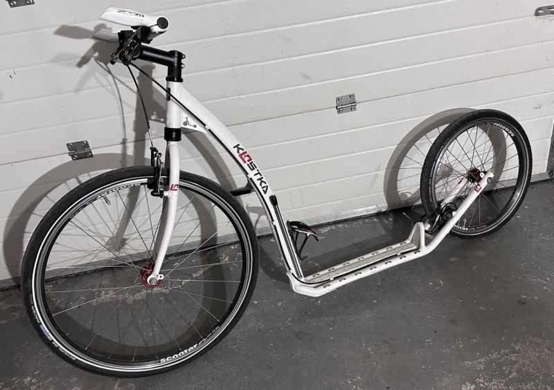 Kostka Tour Max (G6) bílá