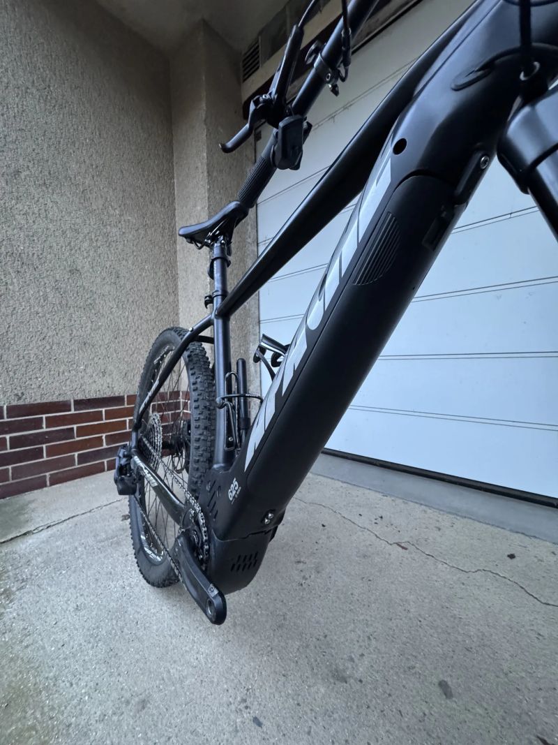 Elektrokolo Apache Hupahu Bosch CX gen. 4, 625 Wh, velikost L, elektrické řazení SRAM GX AXS, 29"