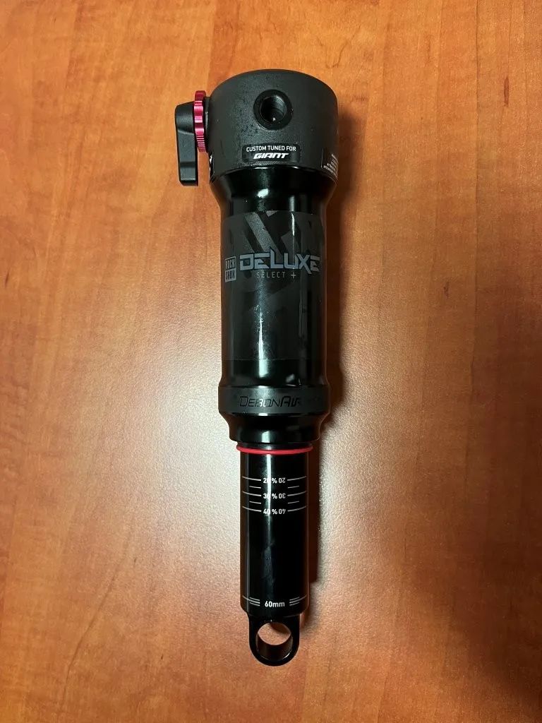 Prodám nový tlumič RockShox Deluxe Select+ Trunnion mount 205 x 60 mm