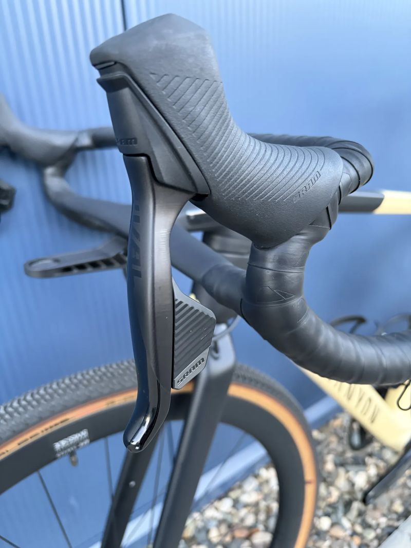 Canyon Grail CF SL 7 eTap