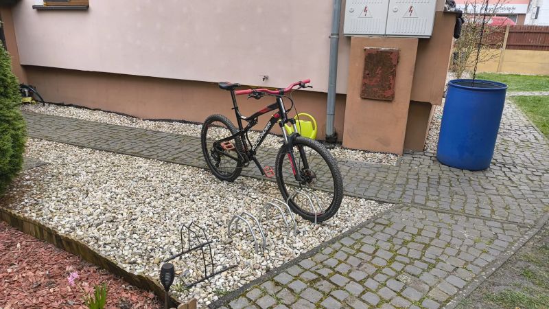 Celoodpružený Rockrider ST530S (jednopřevodník, hydraulické kotoučové brzdy) 