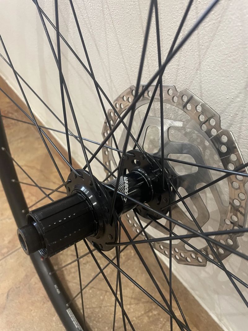 Zapletená kola 29 palců Mavic XC 425