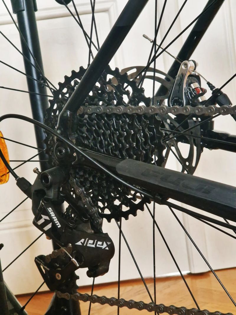 Fuji Jari 1.5 / SRAM Apex 1x11 / velmi dobrý stav / cca 1000 km