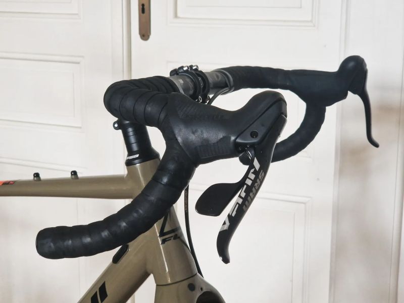 Fuji Jari 1.5 / SRAM Apex 1x11 / velmi dobrý stav / cca 1000 km