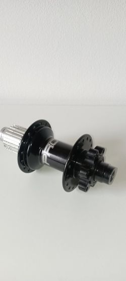 Zadní náboj HOPE PRO 4 148x12